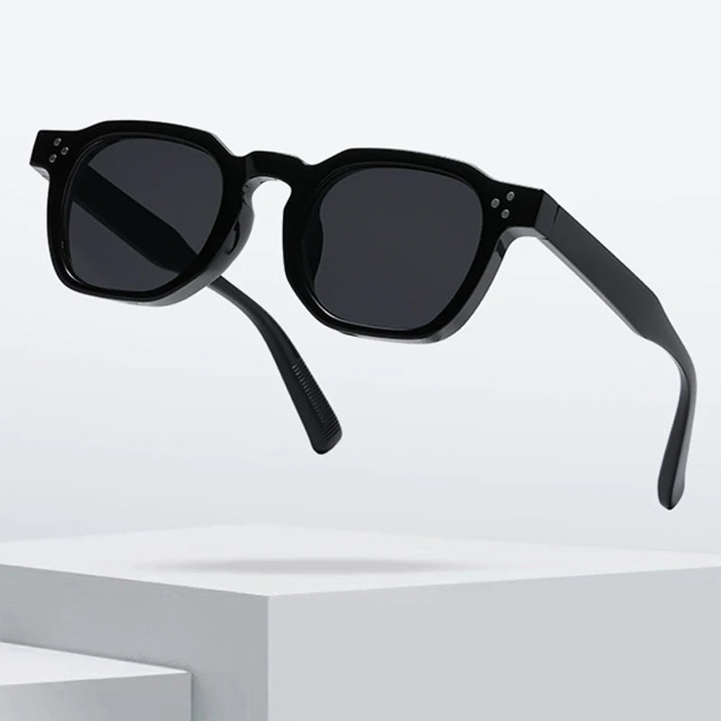 New Square Sunglasses Women Retro Rivets Men Trending Sun Glasses UV400